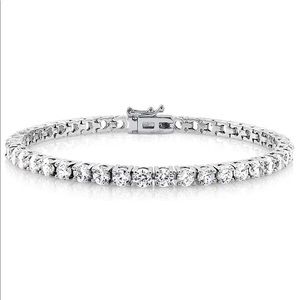 18k WHITE GOLD TENNIS BRACELET